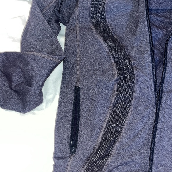 Lululemon hooded jacket, size 6 - Picture 2 of 5